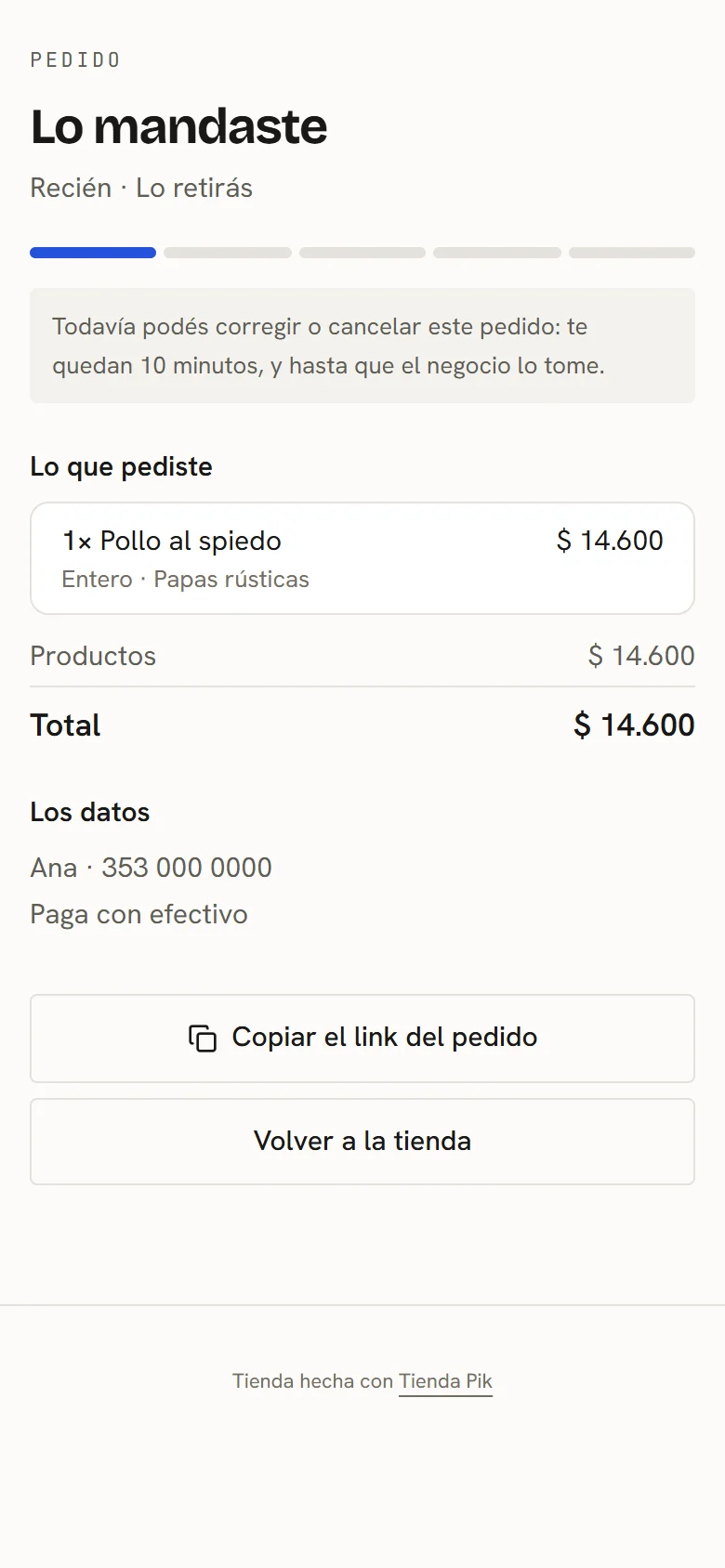 La pantalla de seguimiento de un pedido en un celular: el estado, una barra de avance, el detalle de lo pedido y el total.
